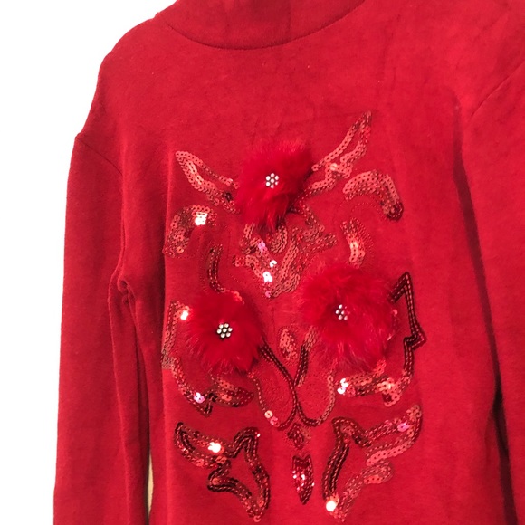 🦀2/$25 NWT! European Sequin Feather Sweater! - Picture 3 of 10